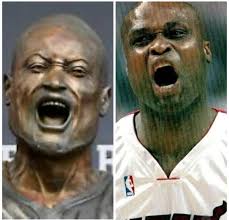 That ain't D Wade, That's Antoine Walker lbs lol