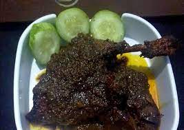 Pahlawan revolusi (sebrang kimia farma) klender nasi bebek madura: Resep Bebek Bumbu Hitam Khas Madura Oleh Dapur Bundai Cookpad