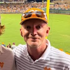 Jonathan Dockery's Instagram, Twitter & Facebook