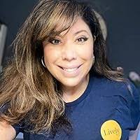 Danielle Mellott's Instagram, Twitter & Facebook