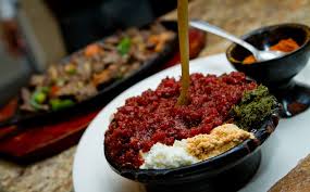 Some of the most popular spices used in ethiopian cuisine are chili blends (berbere, mitmita), turmeric, ginger and garlic. Salina Ethiopian Food Home Facebook