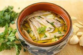 Dopodiché aprire dalla pancia, togliere la lisca, sciacquare e scolare. Alici Marinate Ricetta Originale Tempo Di Marinatura Storia