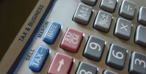 Exista diferente intre valoarea impozitul pe profit se calculeaza prin aplicarea cotelor prevazute de lege asupra profitului impozabil, astfel Impozitul Pe Profit