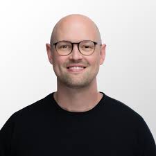 What a way to start my journey here at SentinelOne! Recognized as the  leader in my first week 🔥 SentinelOne has been recognized as the  top-performing vendor and leader for both Growth