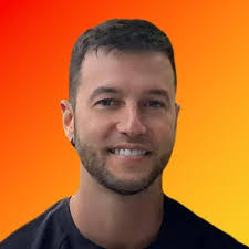 Andrew Lunt's Instagram, Twitter & Facebook