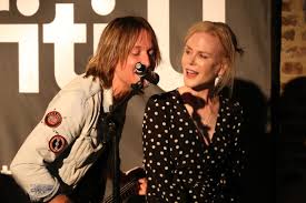 How did keith urban and nicole kidman meet? Keith Urban Woos Wife Nicole Kidman Into Romantic Duet People Com