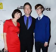 This information is not available. Tom Kenny Bio Age Net Worth Height Married Nationality Body Measurement Career