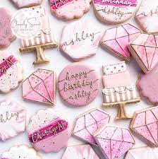 We have hundreds of 30th birthday party ideas for women for you to pick. 15 Best 30th Birthday Ideas And Themes Unique 30th Birthday Party Decorations