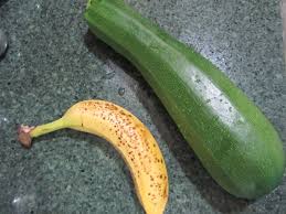 Take a look at the amazing health benefits of zucchini, a summer squash that looks like a cucumber. Creative Savv August 2018