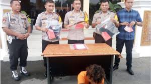 Tetaplah bahagia jgn biarkan kebahagianmu hilang, tetap. Breaking News Ambil Uang Rp 52 6 Juta Dan Ikat 2 Karyawan Indomaret Perampok Ini Ditembak Polisi Tribun Sumsel