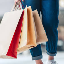 Les soldes d'été 2021 débutent le mercredi 30 juin 2021 à 8h du matin. Soldes D Ete 2021 Les Dates Region Par Region Du Nord A La Corse En Passant Par La Reunion Femme Actuelle Le Mag