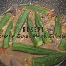 Resepinya sangat simple, jadi sesuailah dengan saya yang bukan sihat untuk memasaknya. Resepi Kacang Bendi Tumis