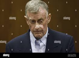 Michael Peterson partecipa alla sua audizione al Durham County Courthouse  di Durham, Carolina del Nord, martedì 13 dicembre 2011. Tom Bevel, un  esperto riconosciuto a livello nazionale e autore del libro di