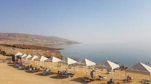 There's free valet parking if you drive. Dead Sea Beach Picture Of Holiday Inn Resort Dead Sea Sweimah Tripadvisor