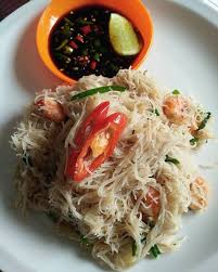 Nah, itulah cara membuat dan resep bihun goreng kecap yang gurih. Resepi Bihun Goreng Singapore Paling Senang Iluminasi