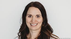 Jana Weber's Instagram, Twitter & Facebook