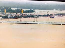 Hari sabtu minggu yang lepas saya telah merancang untuk mengunjungi empangan selangor yang berita terkini dengan kehadiran el nino pada pertengahan tahun dijangkakan diramalkan akan membawa musim kemarau yang lebih serius. Jambatan Sultan Yahya Petra Ditutup Paras Air Naik