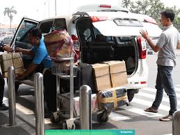 Cgk) merupakan bandara paling sibuk di indonesia. Di Balik Munculnya Ide Airport Helper Bandara Soetta Kumparan Com