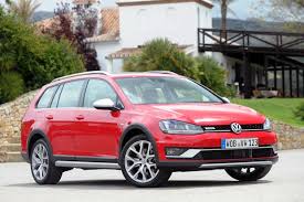 See more of klaas heufer umlauf fanseite on facebook. Fur Jedes Terrain Vw Golf Alltrack Startet Mit Allradantrieb Und Offroad Optik Ratgeberbox Tipps Tricks Informationen