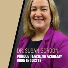 Vicki Wicks's Instagram, Twitter & Facebook