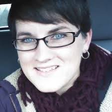 Amy Ezell's Instagram, Twitter & Facebook