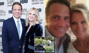 Andrew cuomo (d) reacted monday to allegations of sexual harassment against the governor, simply telling the new york post, oh my god.. New York Governor Andrew Cuomo And Girlfriend Sandra Lee Deny Separation Rumors Daily Mail Online