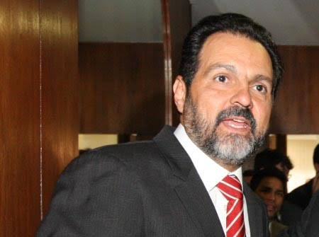Justiça bloqueia bens do ex-governador do DF, Agnelo Queiroz -  Cidadeverde.com