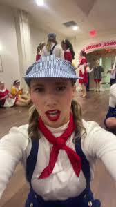 Abby Dutton's Instagram, Twitter & Facebook