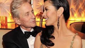 Catherine Zeta -Jones y Michael Douglas están de cumpleaños y ella le  dedica un emotivo video