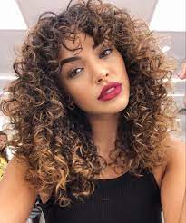 Naturally Curly Hair With Ombre Haircolor Curly Hair Inspiration Curly Hair Styles Curly Hair Styles Naturally