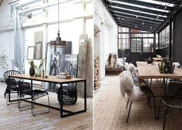 une touche de style industriel dans la deco dans un salon une table avec plateau en bois et pietement en fer noir a style industriel decoration industriel