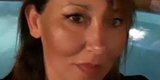 Sandra Cinelli's Instagram, Twitter & Facebook