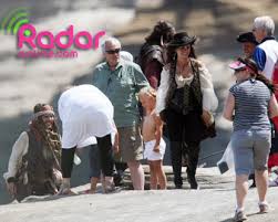 Ça y est, la promotion du dernier opus de <em>pirates des caraïbes</em>, intitulé la fontaine de jouvence a commencé et c?est bien évidemment en californie qu?ont débuté les festivités ! First Look At Penelope Cruz In Pirates Of The Caribbean Comingsoon Net