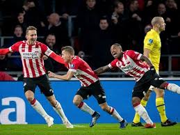 Psv eindhoven have seen over 2.5 goals in 17 of their last 20 matches against az alkmaar in all competitions. Psv Saat Ini Unggul 5 Poin Dari Ajax Amsterdam Liga Olahraga