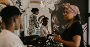 Any makeup can be divided into a warm or cold makeup type. A Breakdown Of The Perfect Getting Ready Timeline