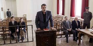 Ο παπά γρηγόρης αποκάλυψε ότι θα γίνουν άλλοι οκτώ φόνοι στο διαφάνι αναφερόμενος στο τι θα συμβεί στα επόμενα επεισόδια. Agries Melisses Perilhpsh Kai Fwtografies Epomena Epeisodia 116 119