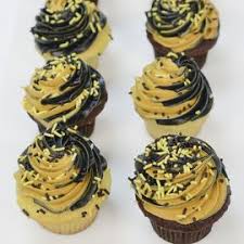 50th Birthday Cupcakes Black And Gold Black And Gold Cupcake Package Haydel S Bakery New Orleans La Gold Cupcakes Graduation Cupcakes Cupcake Flavors