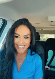 Deidra R (@deidrareneegalvan)'s videos with Lady