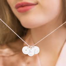 Source : Exemple d'image de collier en pierre