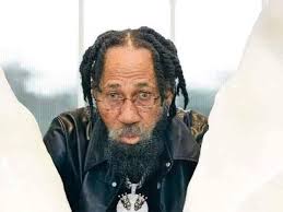 Identify your favorite artist from this pictures Industry Vibes We rise by  lifting others ✊