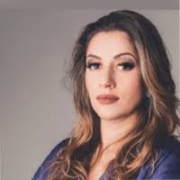 Edith Oliveira's Instagram, Twitter & Facebook