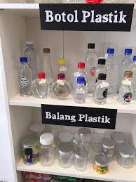 Dengan toples kaca ini produk anda lebih kelihatan menarik dan tentunya produk lebih mudah dijual dan mendatangkan pendapatan lebih pada perushaan anda. Kilang Botol Kaca Puchong