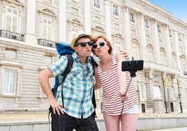 How Not To Look Like A Tourist - 7 Simple Tips - Travel Eat Cook