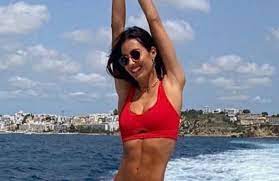 Find the perfect elisabetta gregoraci stock photos and editorial news pictures from getty images. Elisabetta Gregoraci Minigonna Cortissima La Visuale E Da Brividi