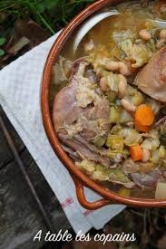 La Garbure Landaise A Table Les Copains Plats Mijotes Recettes De Cuisine Recette Garbure