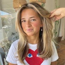 Lydia Mcdowell's Instagram, Twitter & Facebook