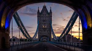 The old london bridge as it looked in this 1632 oil painting view of london bridge by claude de jongh. Tower Bridge In London Besichtigen Nutzliche Tipps Infos Mobile Projekt Promotion