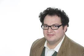 We might soon see a new love interest for Al' teases Doctors star Ian  Midlane (VIDEO)