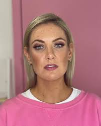 All glammed up for a wedding for this beauty 🥰 @bronwyn.duggan  @gorgeouscosmeticsofficial @morphebrushes @klaracosmetics