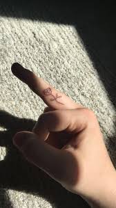 Detailed steps for the beginner diy tattoo artist. Stick And Poke Rose Poke Tattoo Stick Poke Tattoo Diy Tattoo Permanent